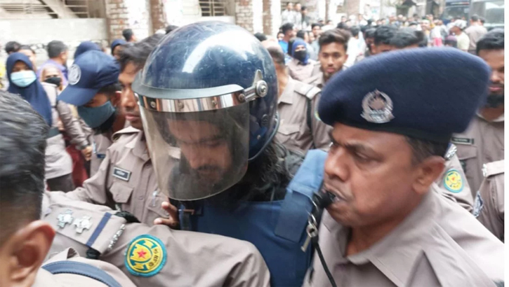 জামিন পেলেন গায়ক নোবেল